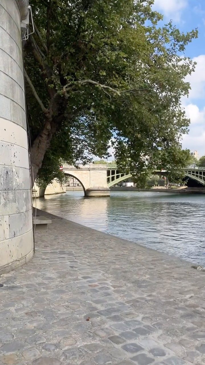 Instagram post from hunty.app. This post is in position 2.